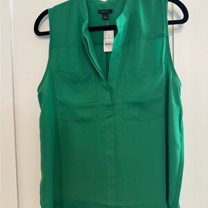 Ann Taylor Green Sleeveless Fitted Blouse